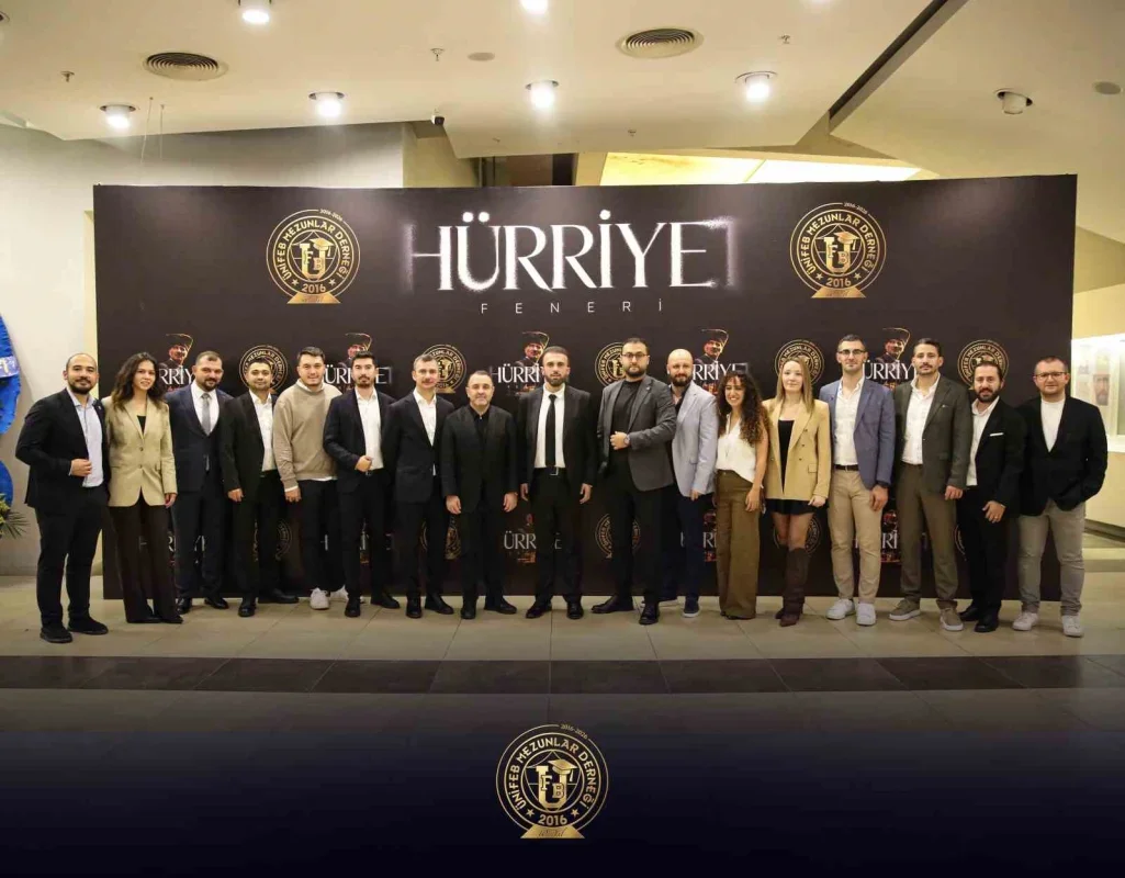 ÜNİFEB Mezunlar Derneği Cumhuriyet'in 103. yılını kutladı