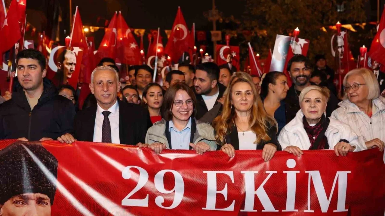 Maltepe'de Cumhuriyet'in 103'üncü yılı kutlandı