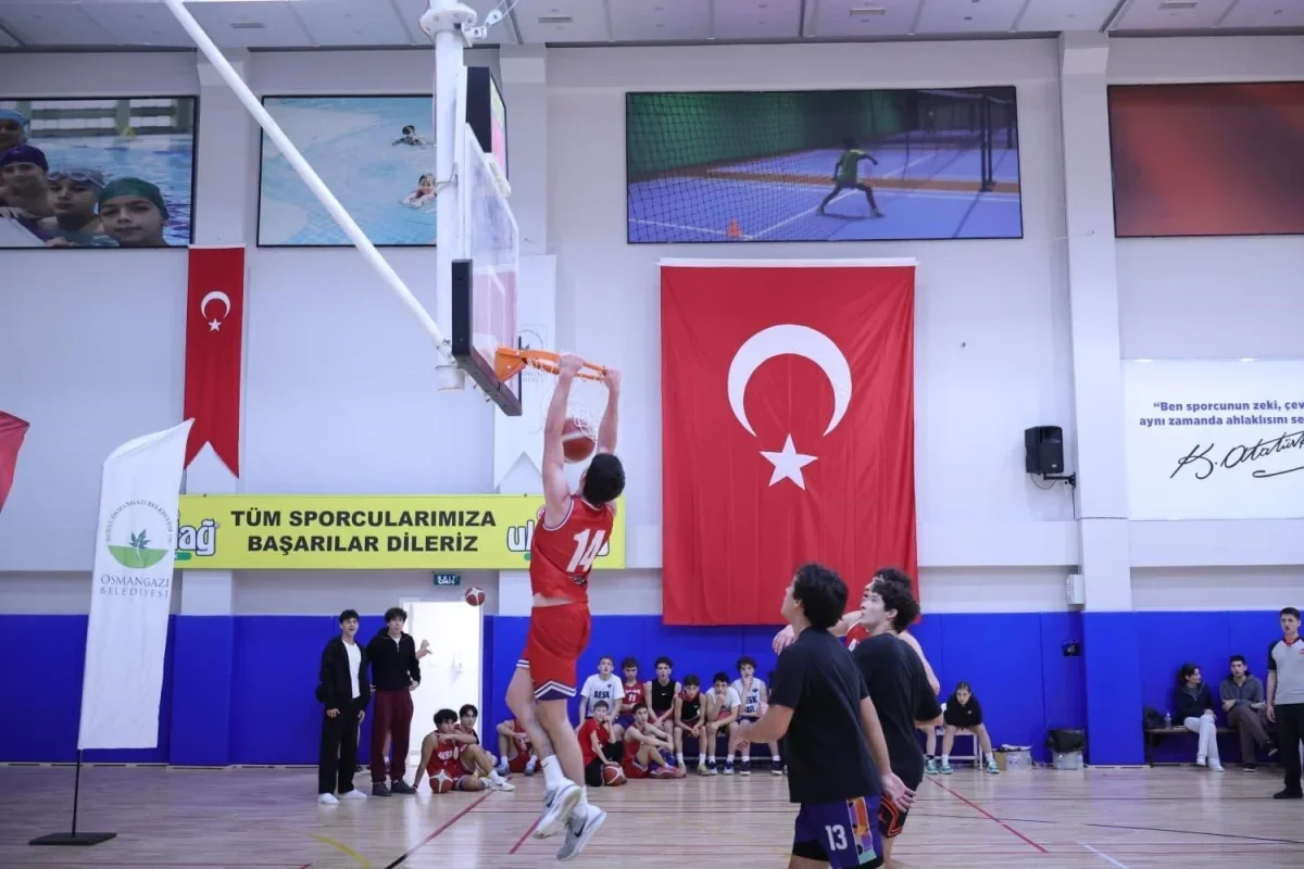 Osmangazi'de 40 takım Cumhuriyet için yarıştı