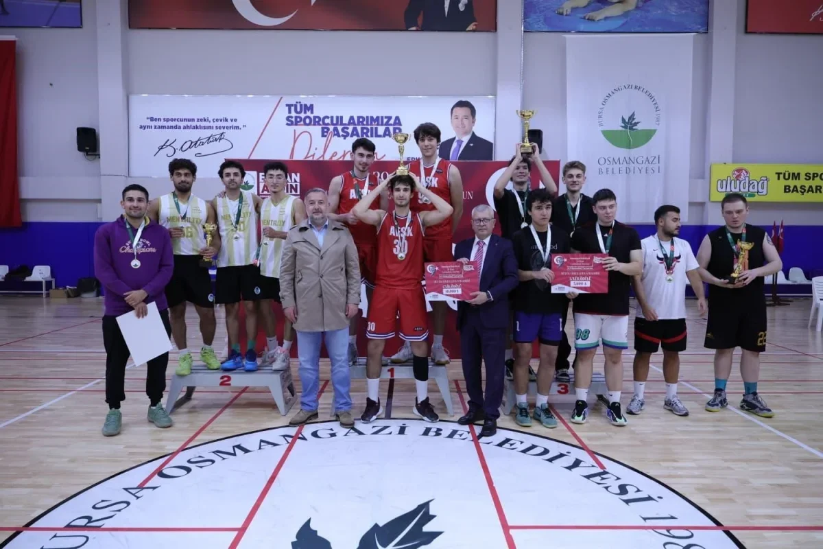Osmangazi'de 40 takım Cumhuriyet için yarıştı