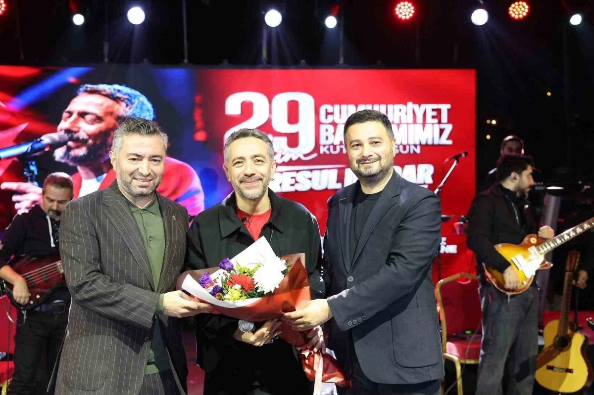 Kağıthane'de Cumhuriyet Bayramı Resul Dindar'la kutlandı