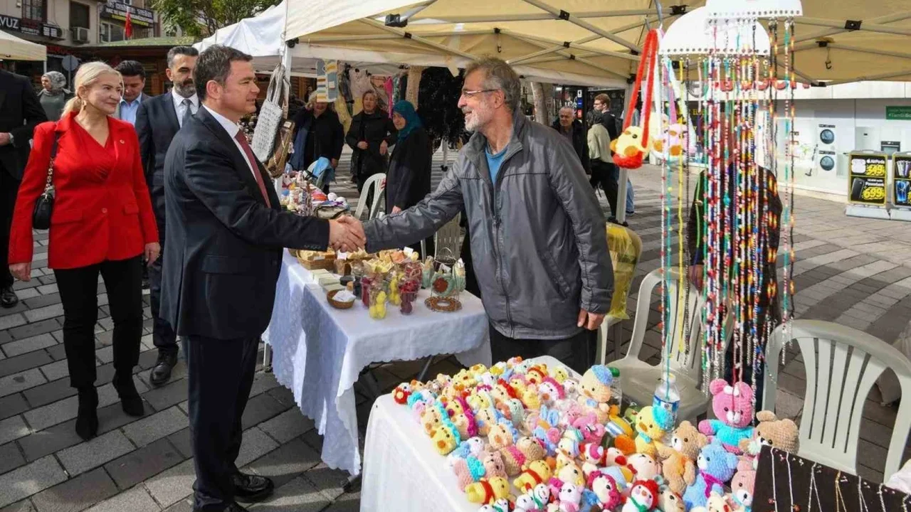 Osmangazi'de kadın emeği Cumhuriyet Sokağı'nda buluştu