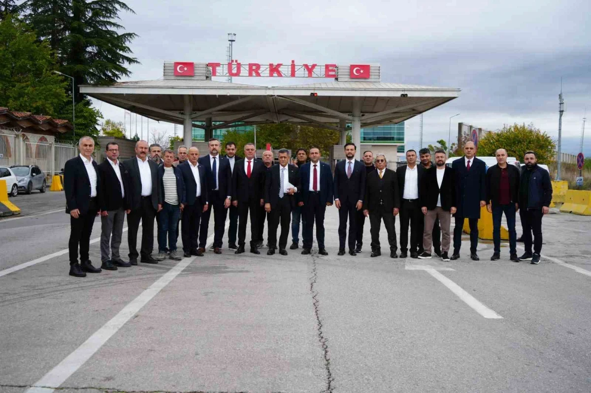 UND'den AB'ye Türk TIR şoförleri için vize çağrısı