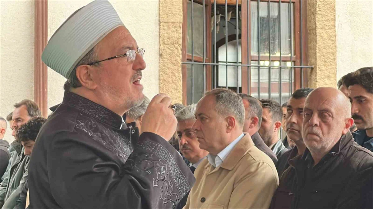 Gazeteci Fatih Eray Tuna ve eşi Sakarya'da uğurlandı