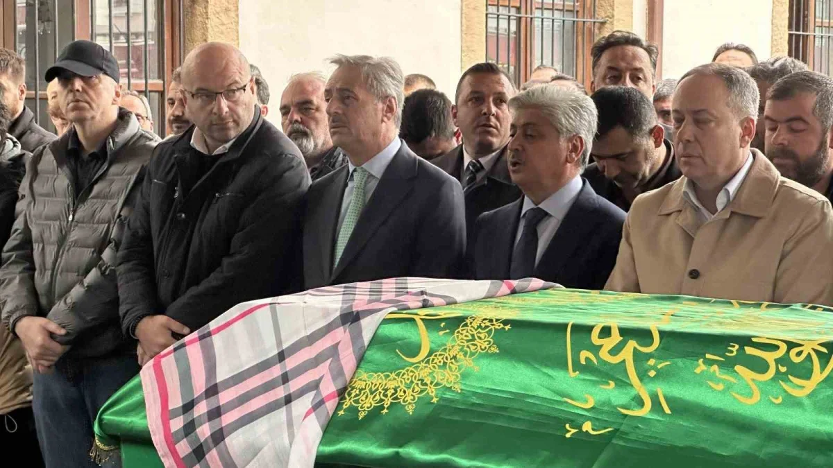 Gazeteci Fatih Eray Tuna ve eşi Sakarya'da uğurlandı