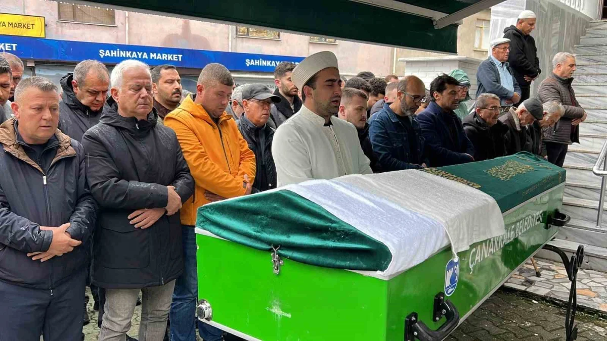 Çanakkale'deki kazada ölen sürücü toprağa verildi