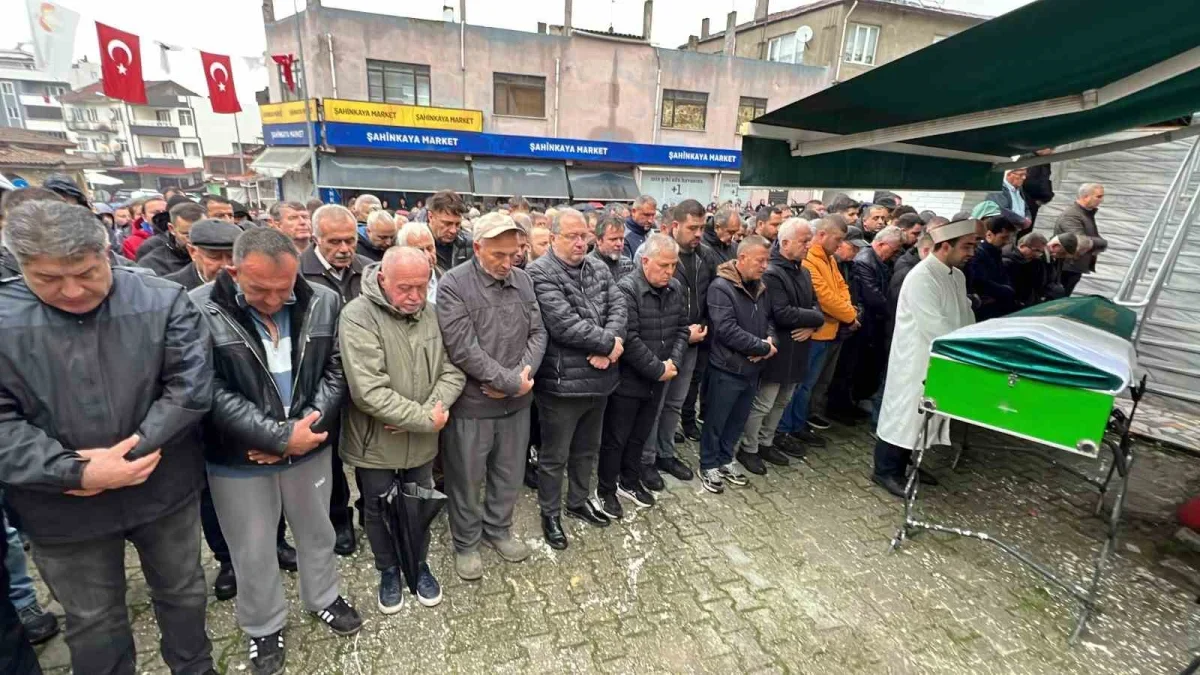 Çanakkale'deki kazada ölen sürücü toprağa verildi