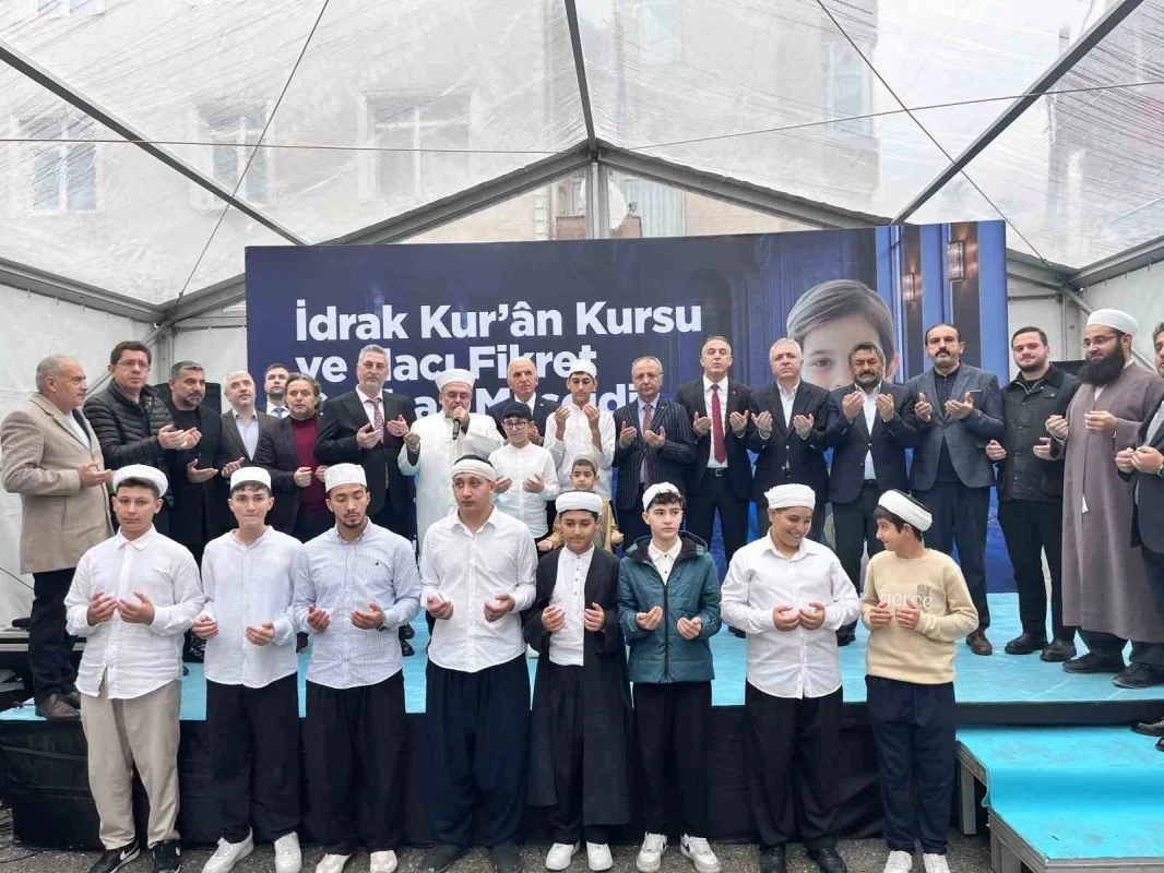 Ümraniye'de mescit ve İdrak Kur'an Kursu açıldı