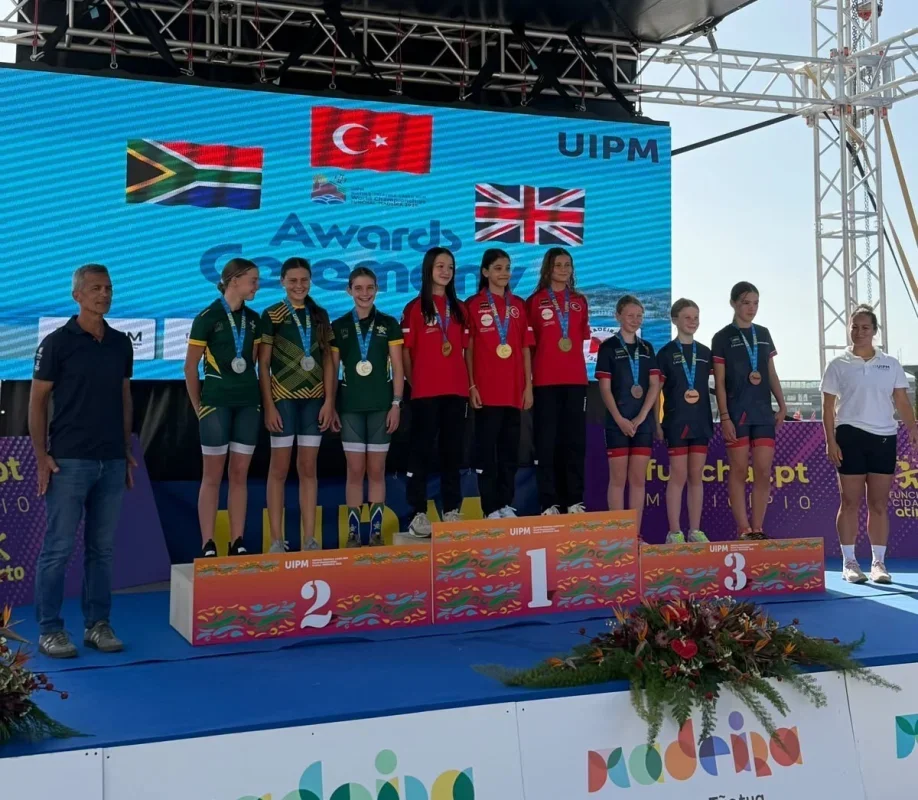 Osmangazi Belediyespor'dan Triathle'de üç dünya madalyası