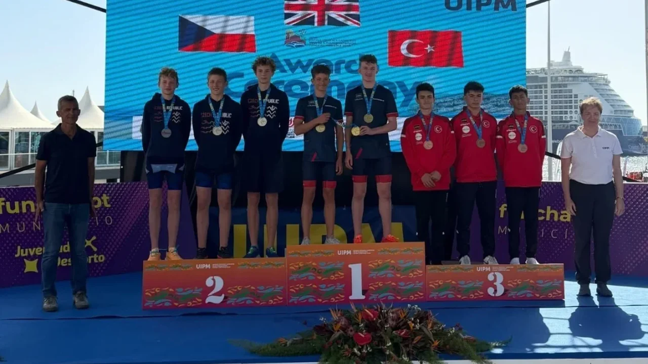 Osmangazi Belediyespor'dan Triathle'de üç dünya madalyası