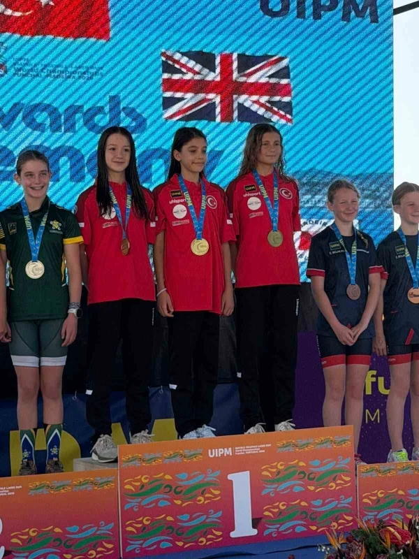 Osmangazi Belediyespor'dan Triathle'de üç dünya madalyası