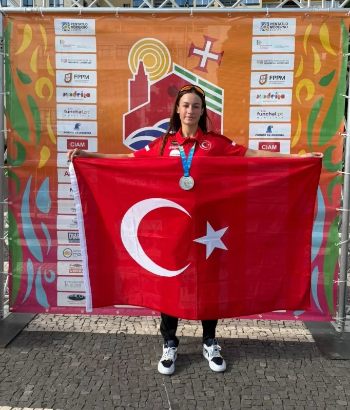 Osmangazi Belediyespor'dan Triathle'de üç dünya madalyası