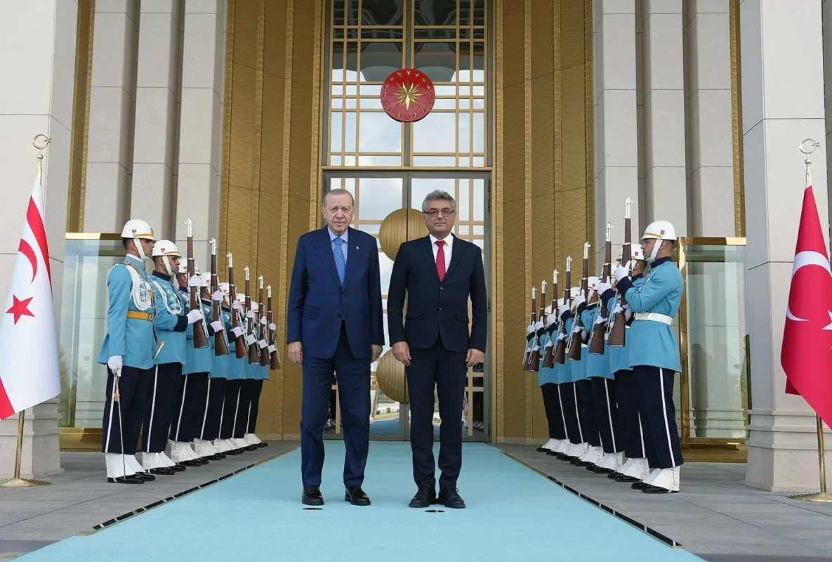 Erdoğan, KKTC Cumhurbaşkanı Erhürman'la görüştü