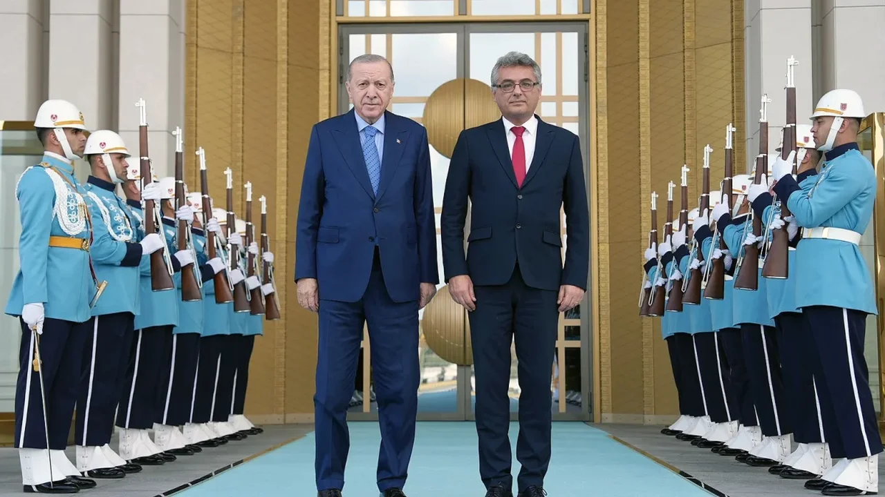 Erdoğan, KKTC Cumhurbaşkanı Erhürman'la görüştü