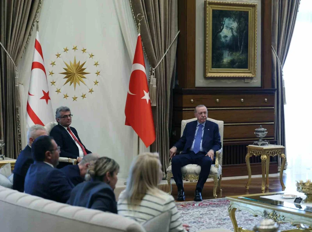 Erdoğan, KKTC Cumhurbaşkanı Erhürman'la görüştü