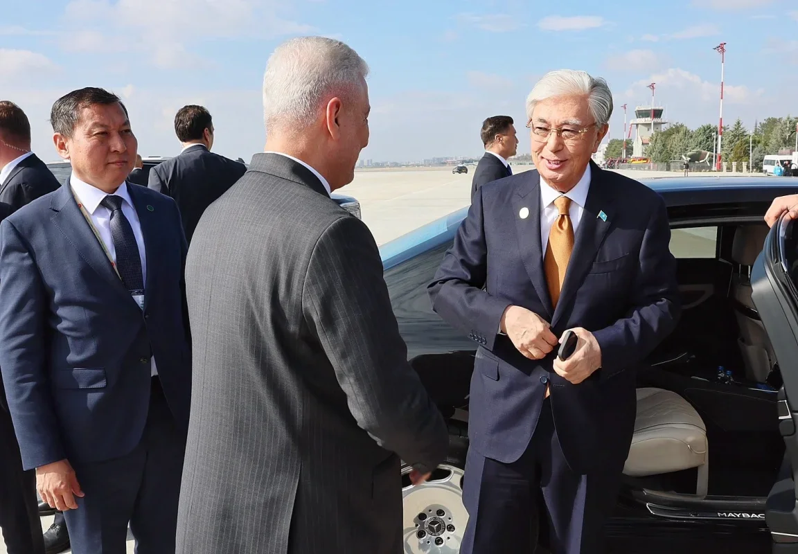 Bakan Bolat, Tokayev ve Caparov'u Ankara'da uğurladı