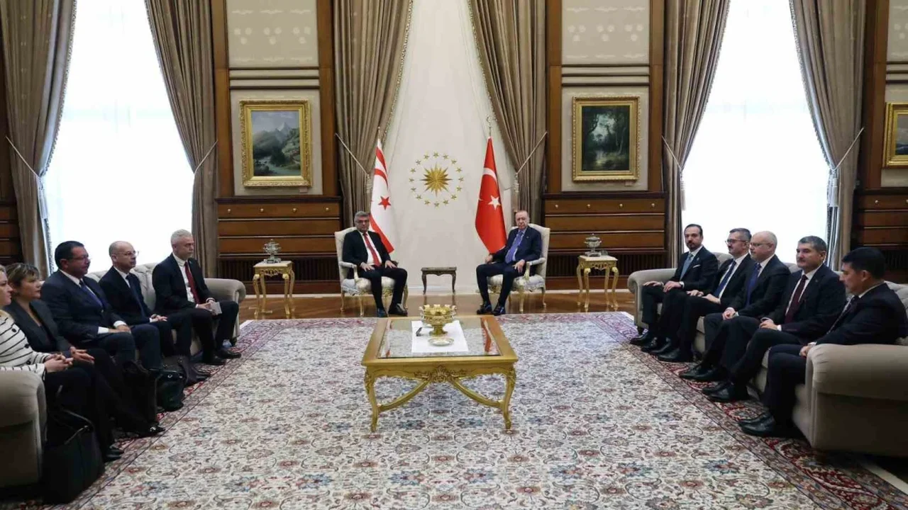 Erdoğan, KKTC Cumhurbaşkanı Erhürman'la görüştü
