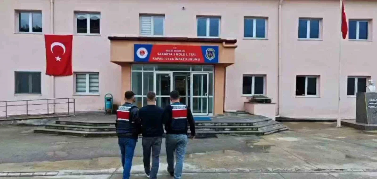 Sakarya'da uyuşturucu şüphelisi kovalamacayla yakalandı