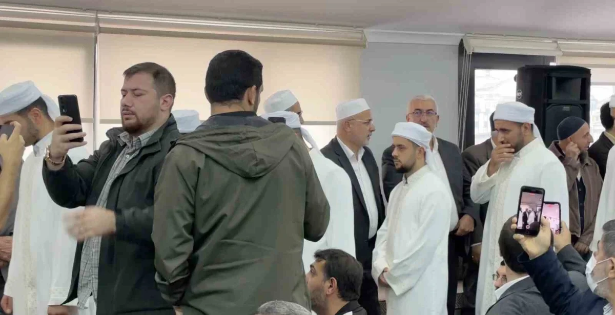 Arnavutköy'de 49 hafız Halidiye Medresesi'nde icazet aldı