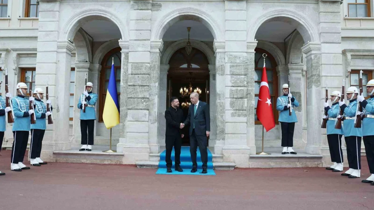 Cumhurbaşkanı Erdoğan, Zelenskiy ile Dolmabahçe'de görüştü