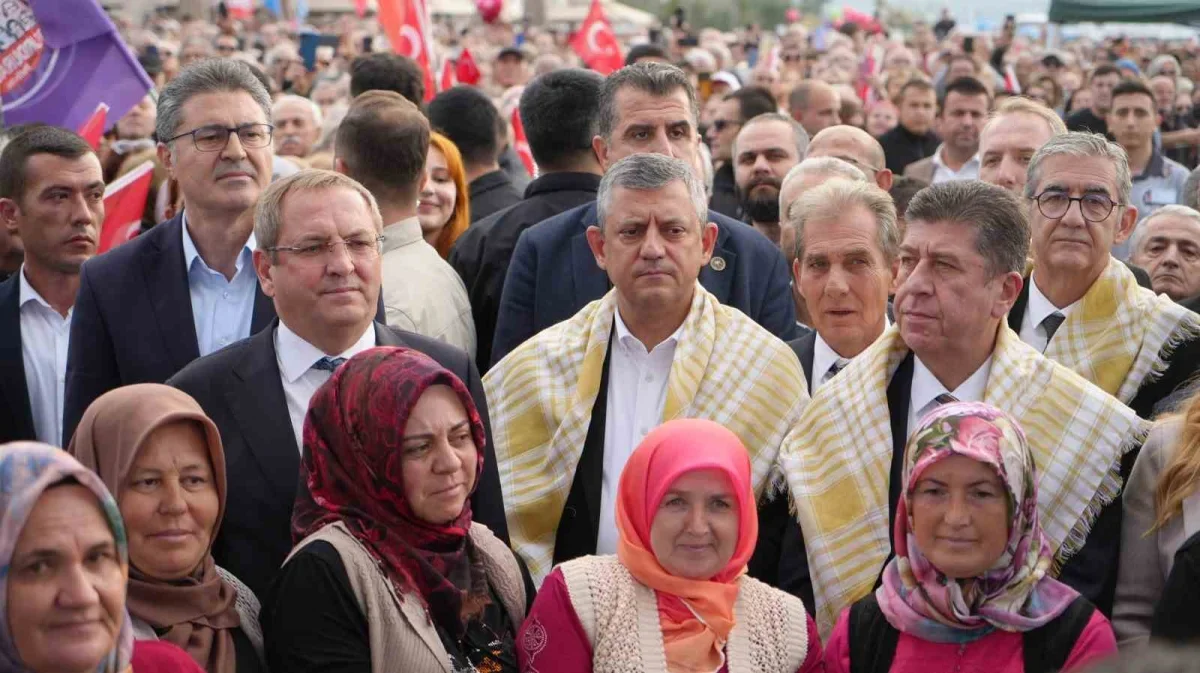 Özgür Özel, Edremit Körfezi'nde 4 ilçede zeytin mesaisi