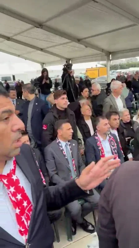 Maltepe'de Sivas Kültür Günleri'nde sözlü kavga