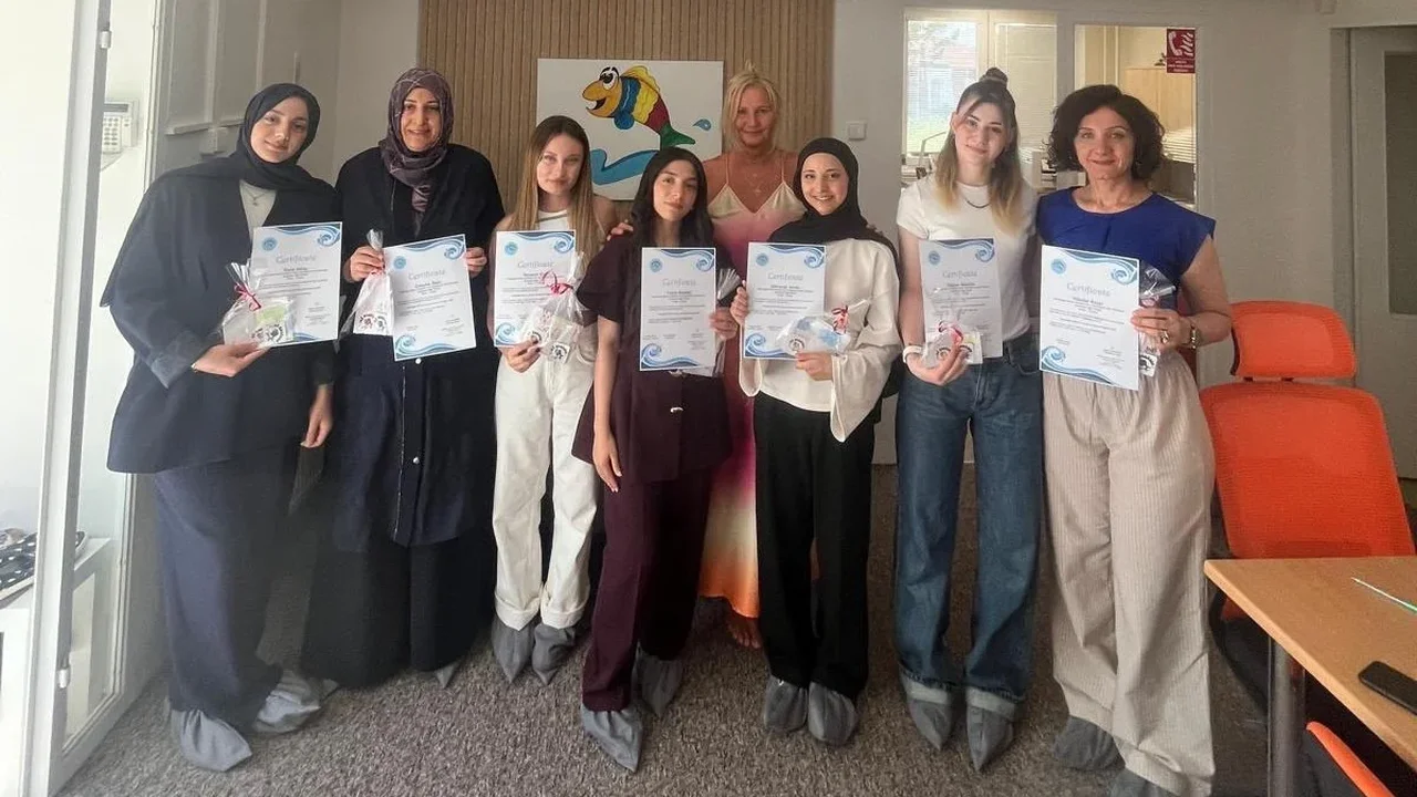 Bursa'dan Prag'a 13 öğrenciyle Erasmus+ stajı