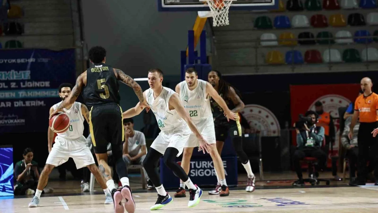 Trabzonspor, Körfez Basket'i deplasmanda 94-86 yendi