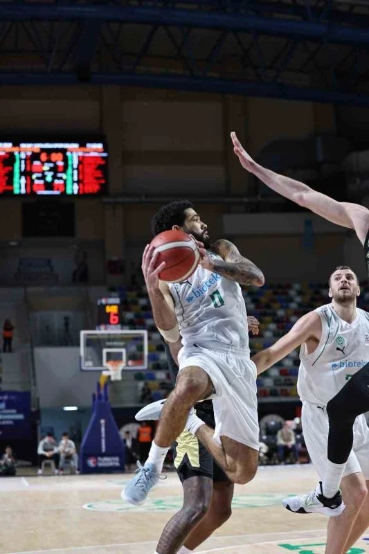 Trabzonspor, Körfez Basket'i deplasmanda 94-86 yendi