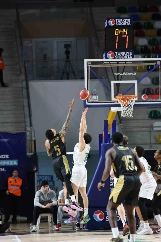 Trabzonspor, Körfez Basket'i deplasmanda 94-86 yendi
