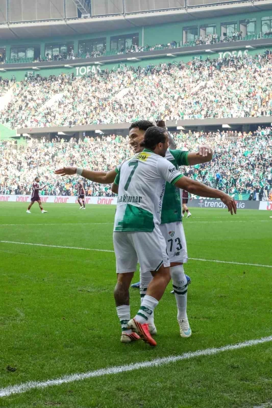 Bursaspor, Bandırmaspor'u sahasında mağlup etti