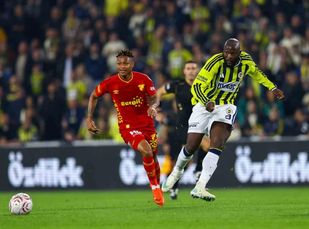 Fenerbahçe, Göztepe karşısında ilk yarıyı önde kapattı