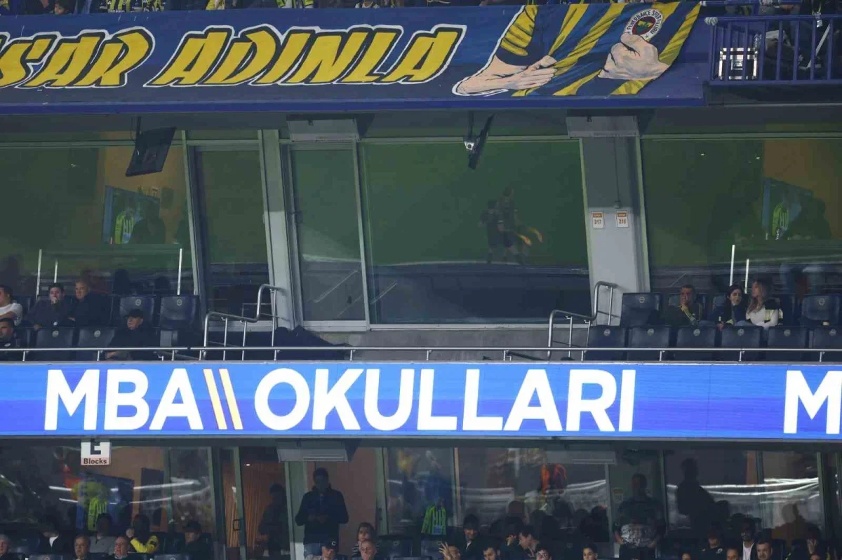 Fenerbahçe, Göztepe karşısında ilk yarıyı önde kapattı