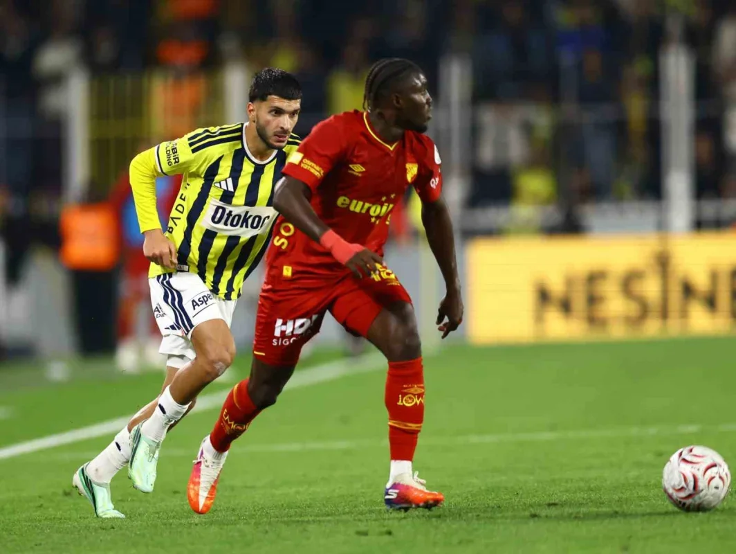 Fenerbahçe, Göztepe karşısında ilk yarıyı önde kapattı