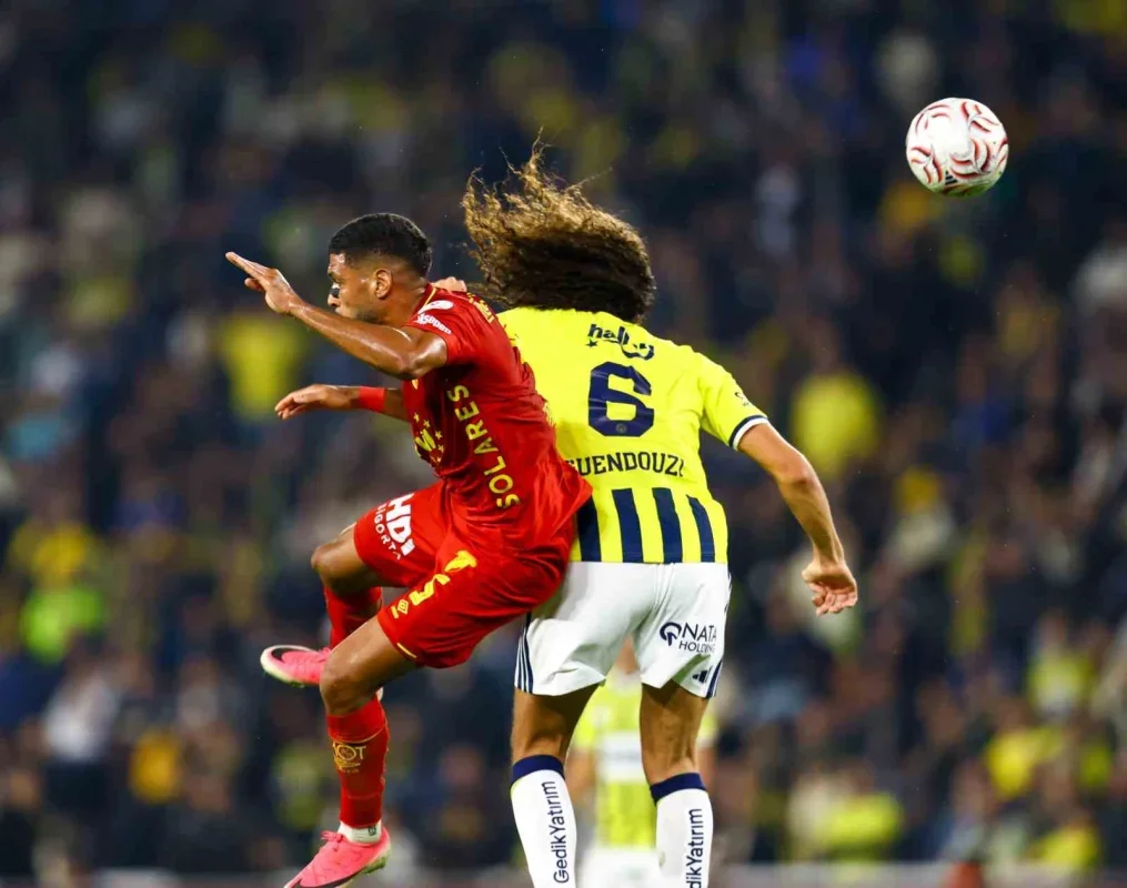 Fenerbahçe, Göztepe karşısında ilk yarıyı önde kapattı