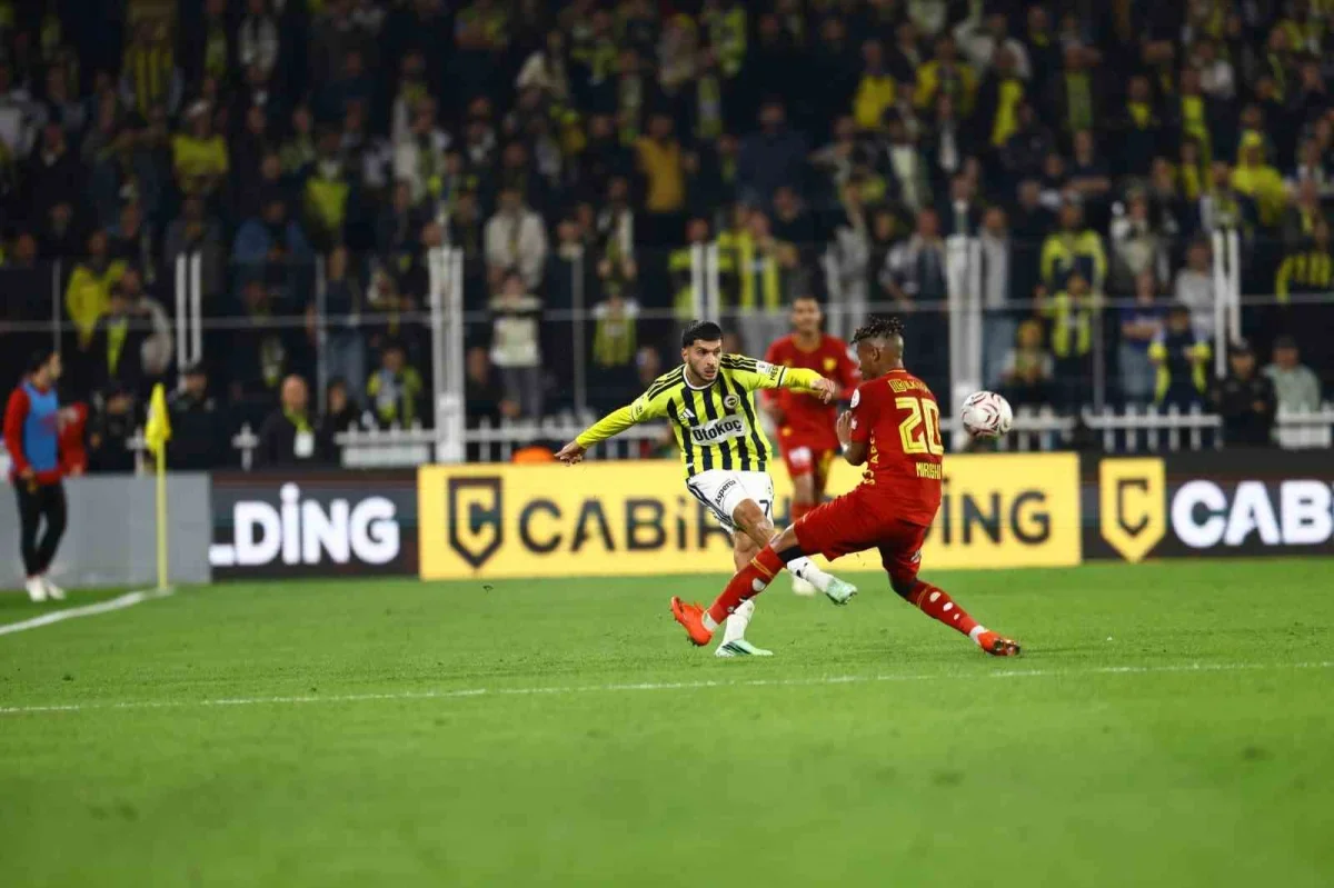 Fenerbahçe, Göztepe karşısında ilk yarıyı önde kapattı