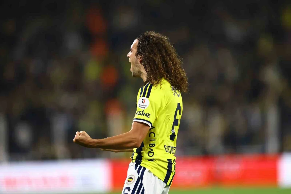 Fenerbahçe, Göztepe karşısında ilk yarıyı önde kapattı