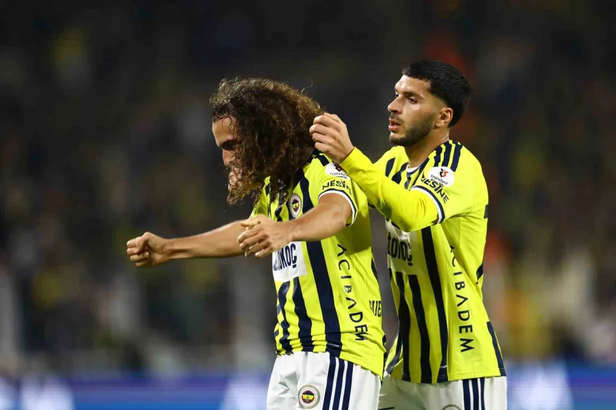 Fenerbahçe, Göztepe karşısında ilk yarıyı önde kapattı