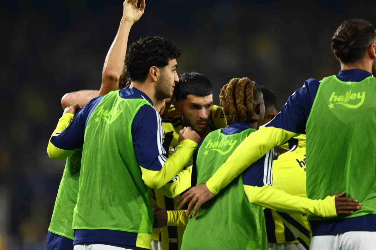 Fenerbahçe, Göztepe karşısında ilk yarıyı önde kapattı