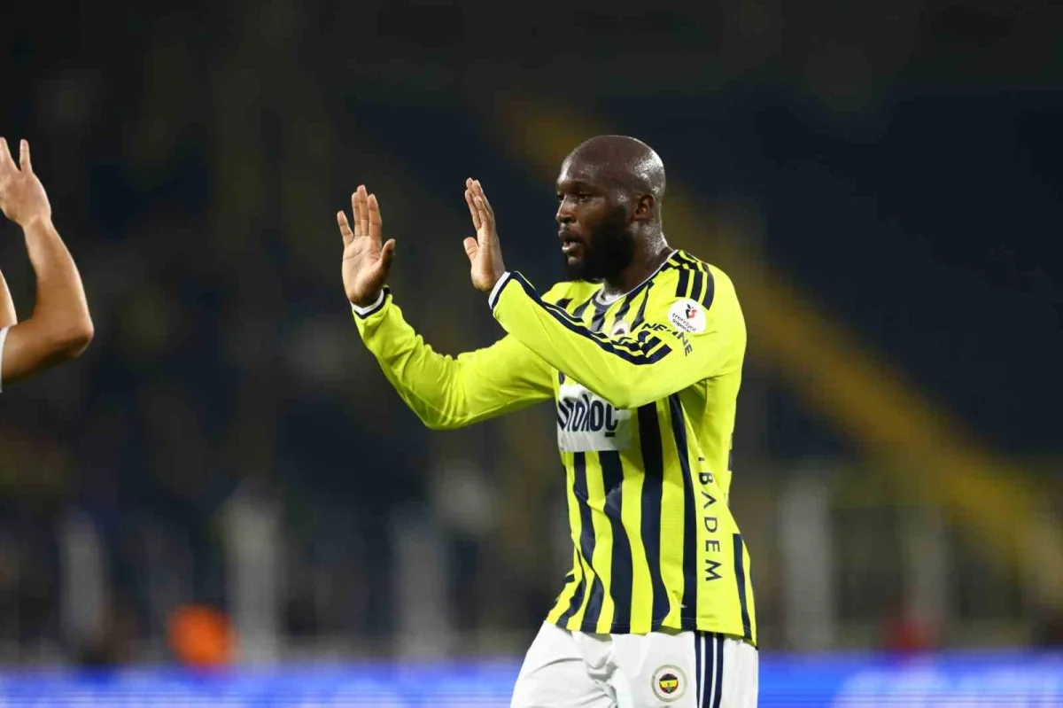 Fenerbahçe, Göztepe karşısında ilk yarıyı önde kapattı