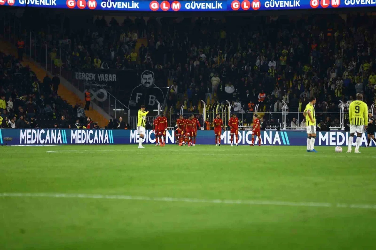 Fenerbahçe, sahasında Göztepe karşısında kaybetti