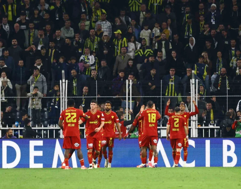 Fenerbahçe, sahasında Göztepe karşısında kaybetti