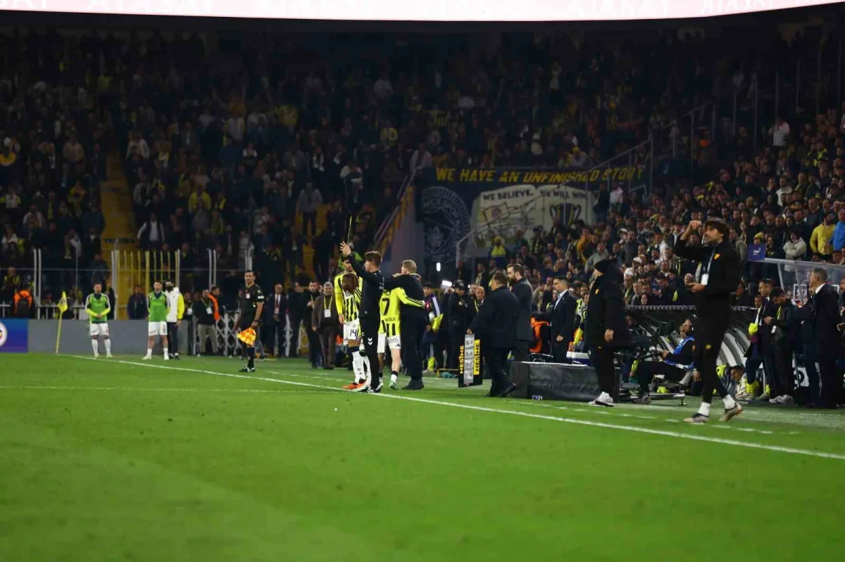 Fenerbahçe, sahasında Göztepe karşısında kaybetti