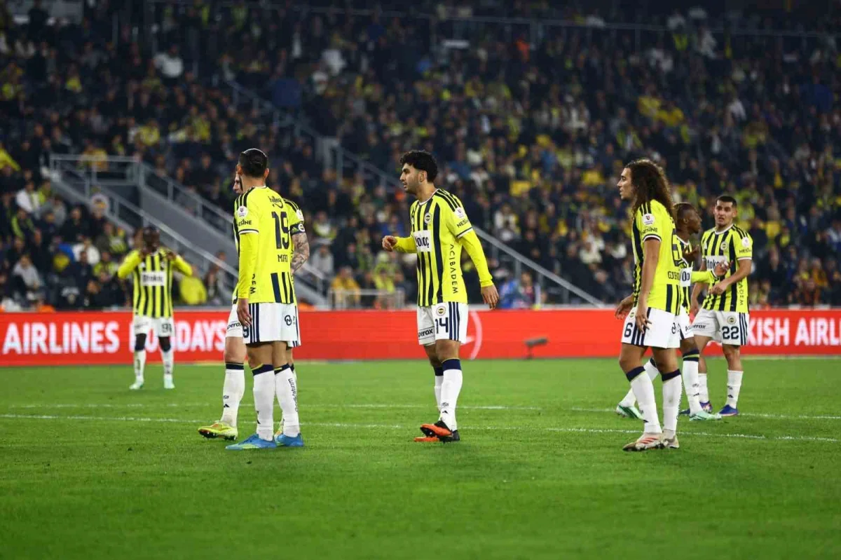 Fenerbahçe, sahasında Göztepe karşısında kaybetti