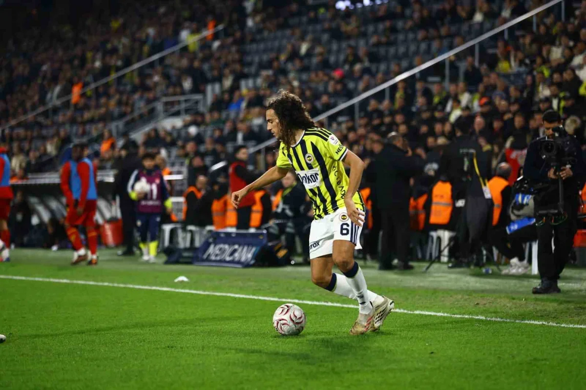 Fenerbahçe, sahasında Göztepe karşısında kaybetti