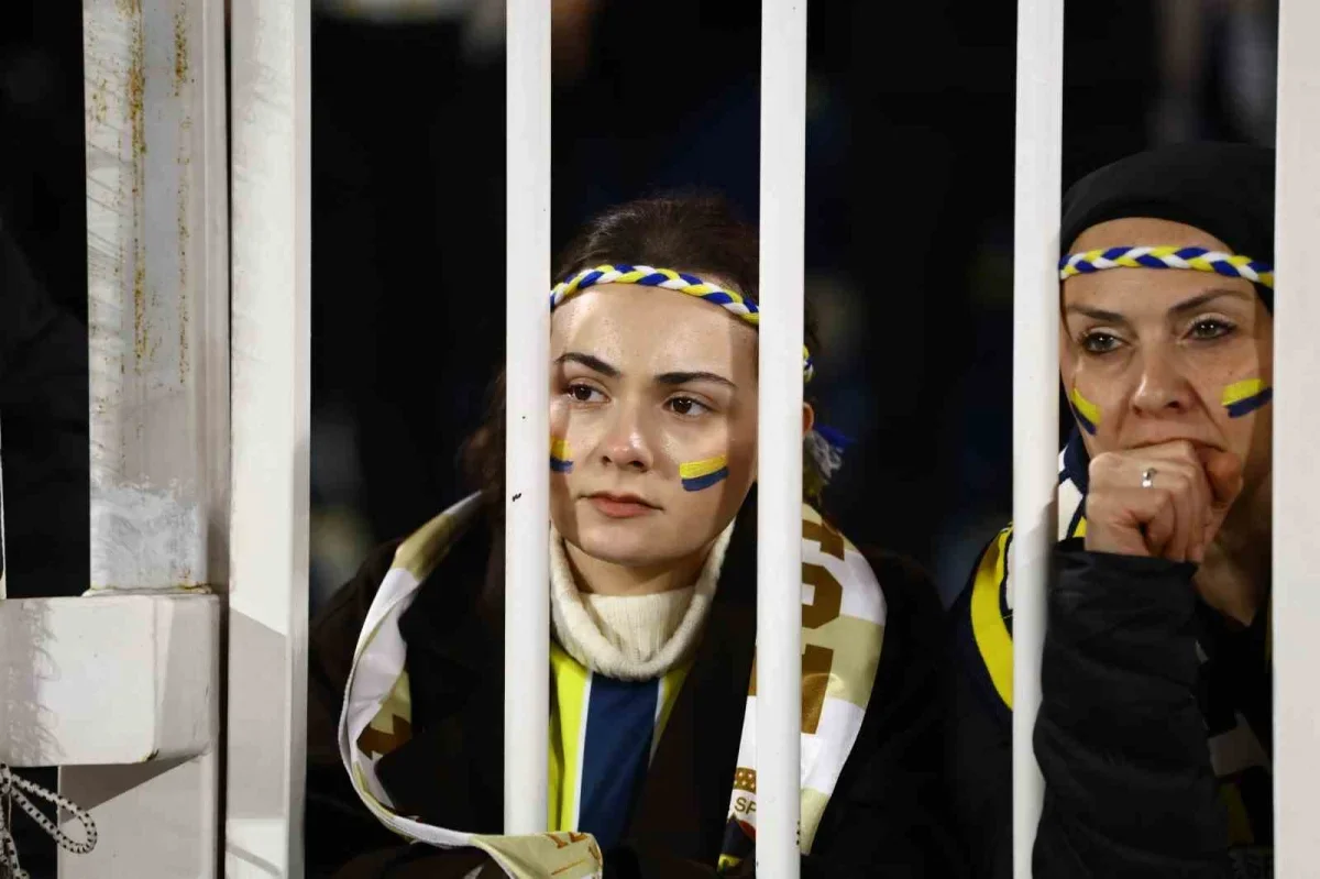 Fenerbahçe, sahasında Göztepe karşısında kaybetti