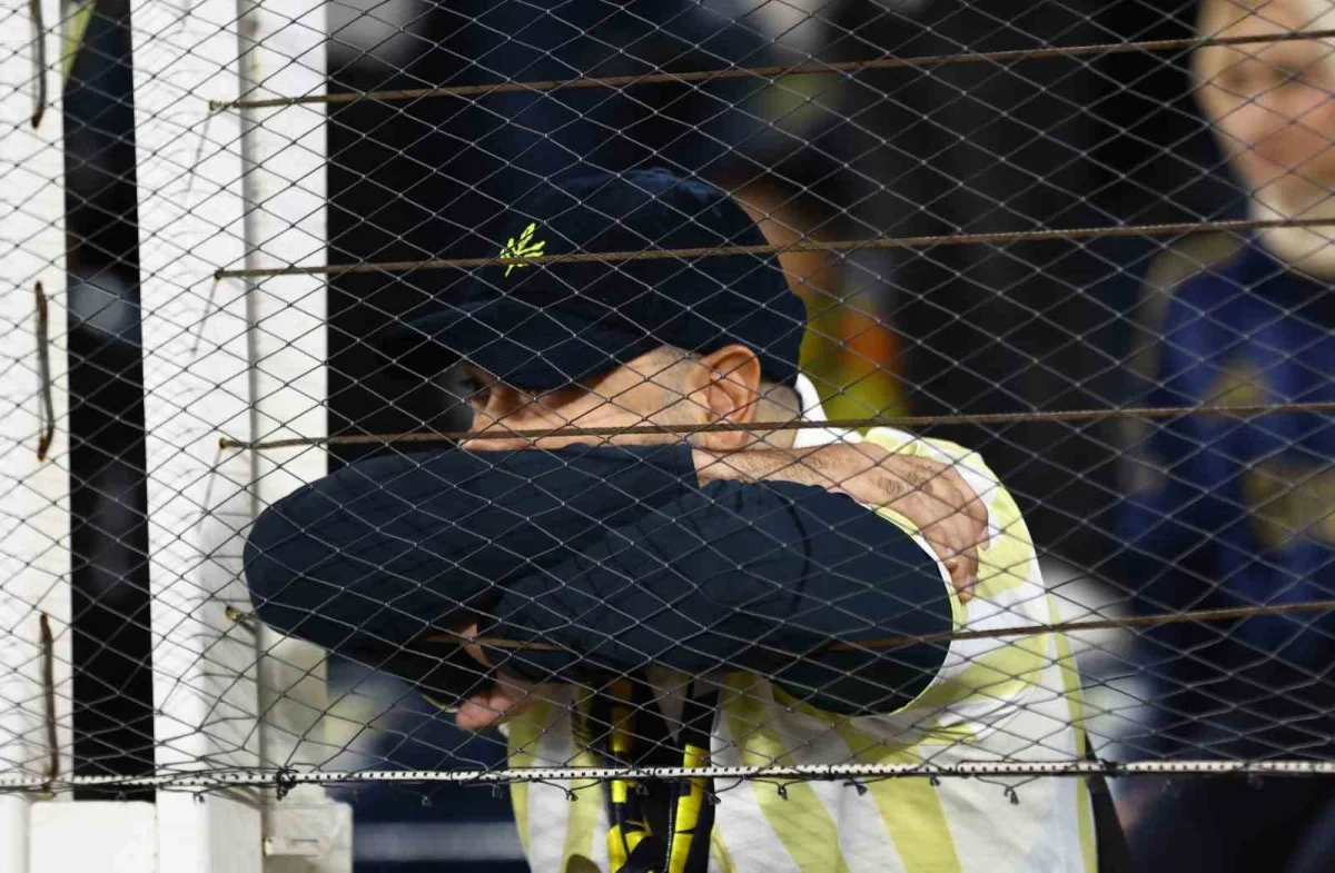 Fenerbahçe, sahasında Göztepe karşısında kaybetti