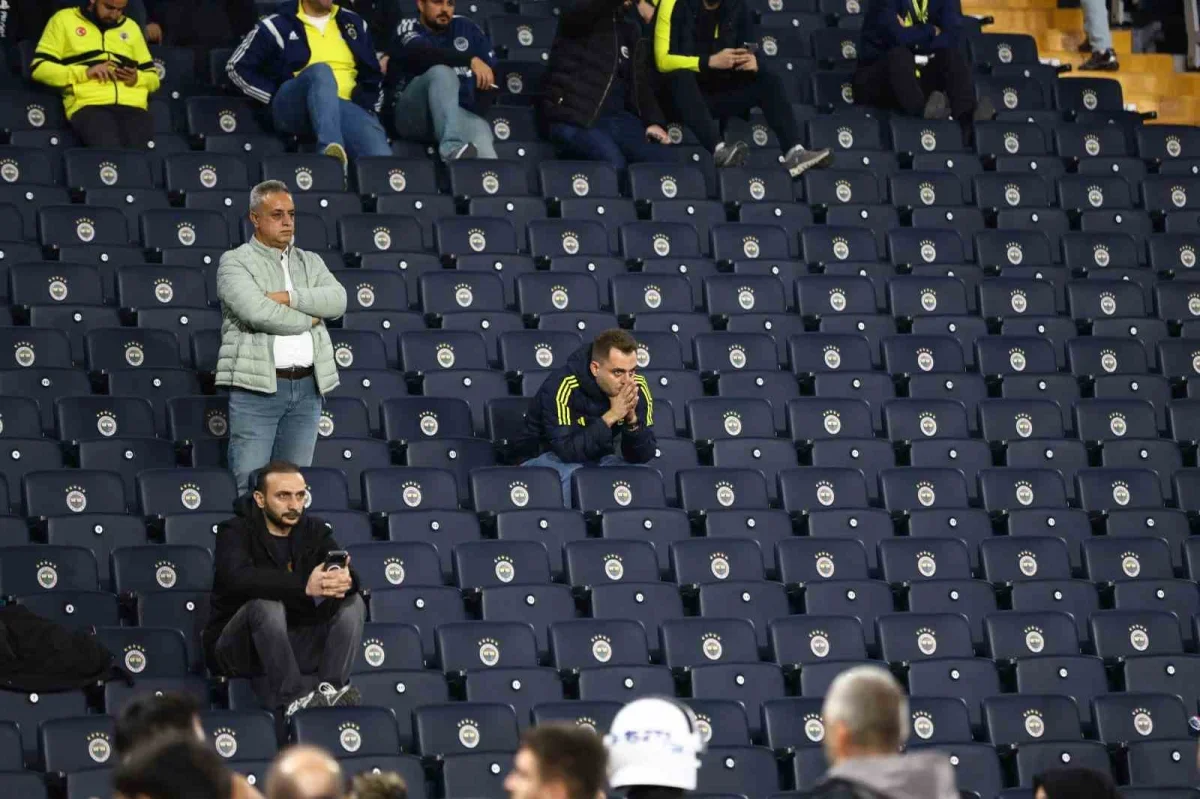 Fenerbahçe, sahasında Göztepe karşısında kaybetti
