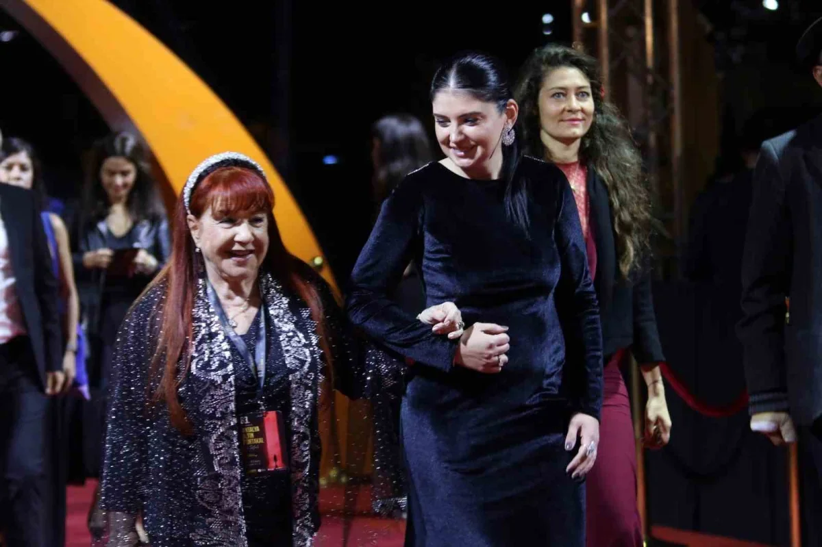 Altın Portakal'da ödül gecesi öncesi kırmızı halı