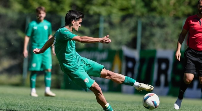 Bursaspor antrenman maçında Küçükçekmece Sinopspor'a yenildi